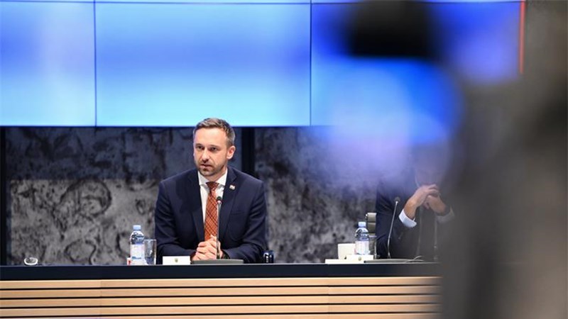 Piletić: Vlada nudi 12 posto povećanje plaća i povlačenje odluke o neplaćanju štrajka ako se štrajk zaustavi